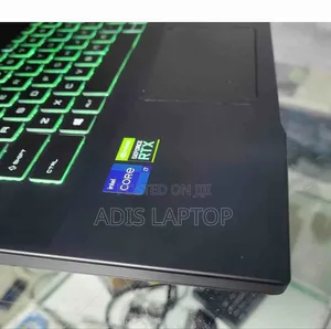 New Laptop MSI Crosshair 17 16GB Intel Core I7 SSD 512GB