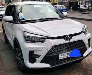 Photo - Toyota Raize 2022 White