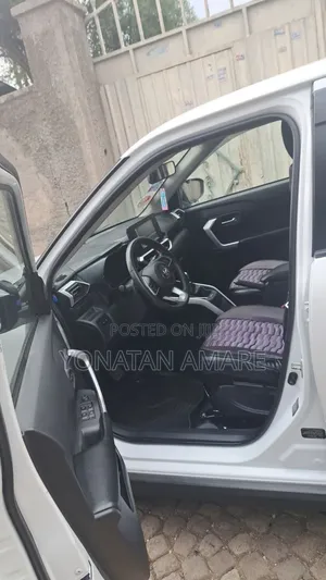 Toyota Raize 2022 White