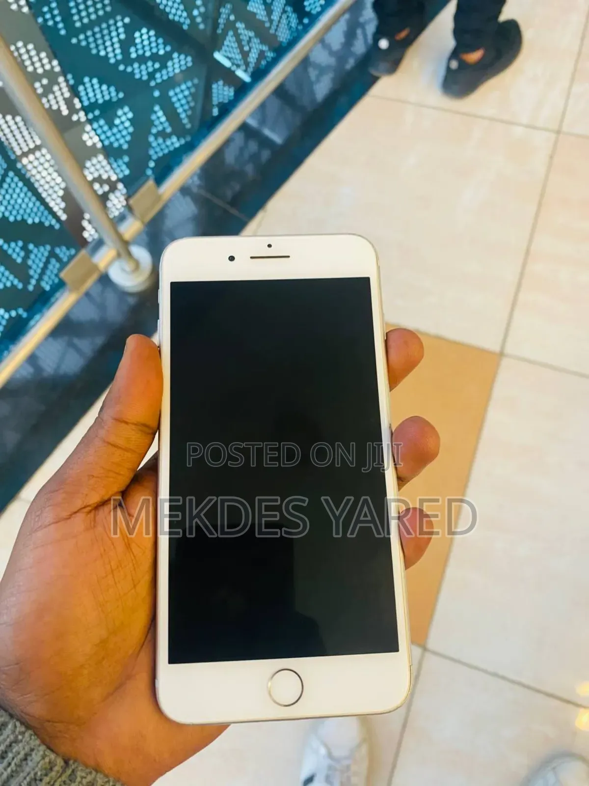New Apple iPhone 7 Plus 32 GB White