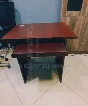 Photo - Office Min Tabel