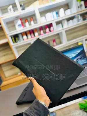 New Laptop Dell Latitude 14 8GB Intel Core I7 SSD 1T