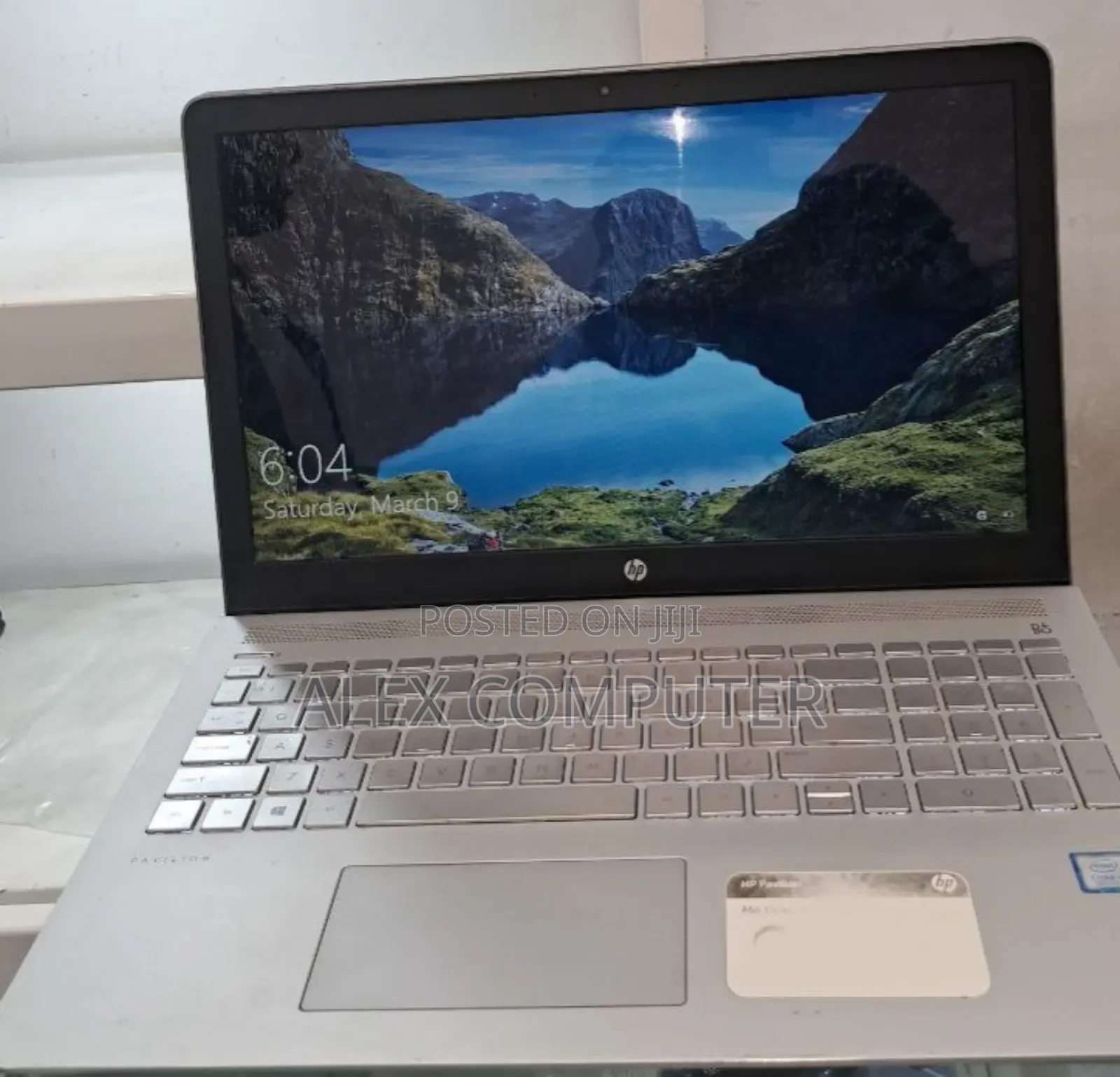 New Laptop HP Pavilion 15 8GB Intel Core I5 HDD+SSD 1T