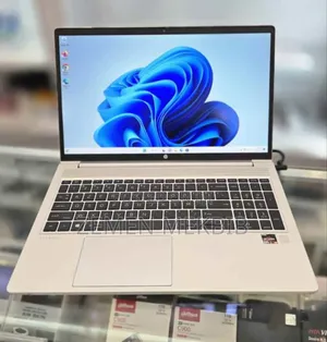 New Laptop HP 8GB AMD Ryzen 5 SSD 256GB