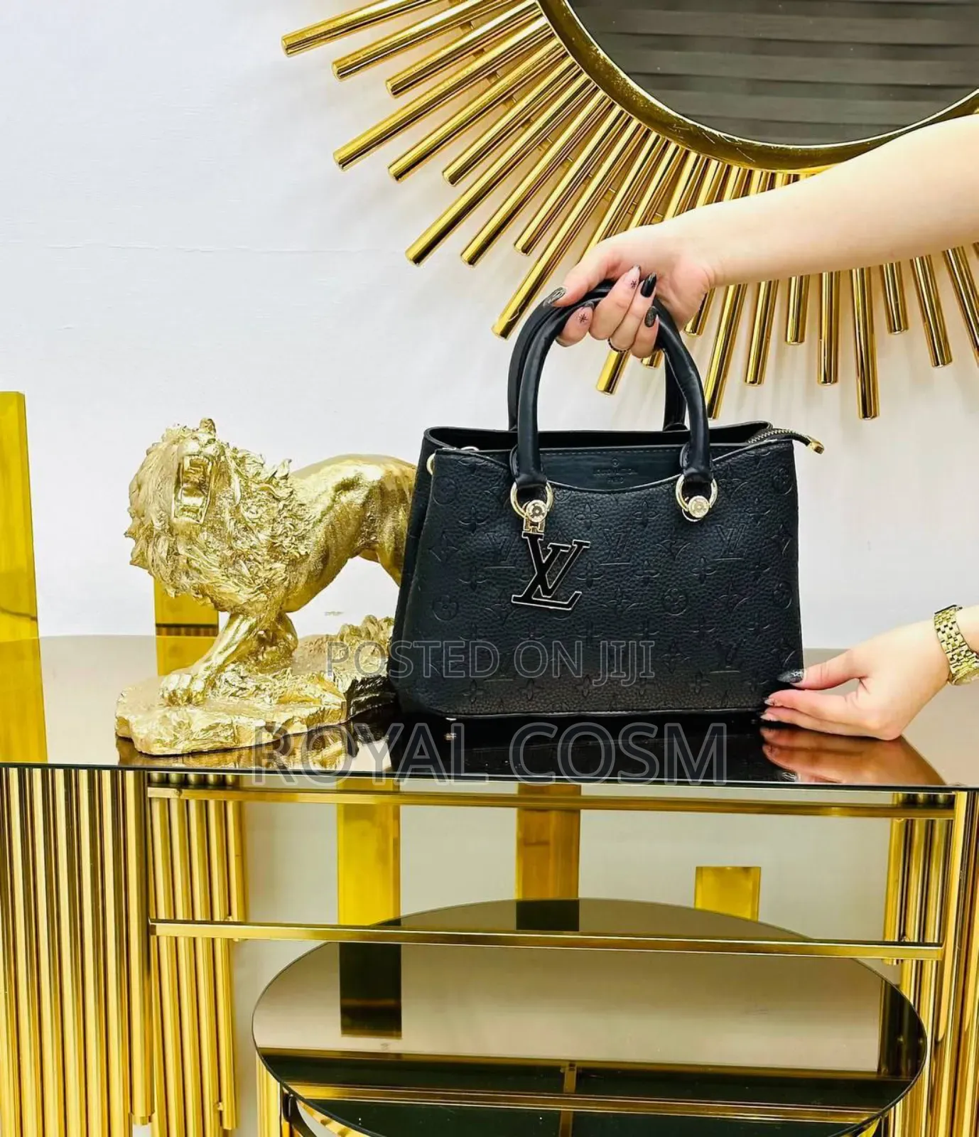 LOUIS VUITTON Large Hand Bags