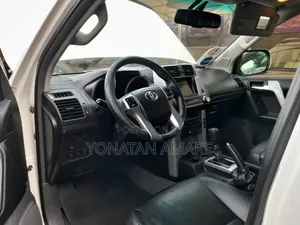 Toyota Land Cruiser Prado 2011 White