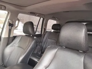 Toyota Land Cruiser Prado 2011 White