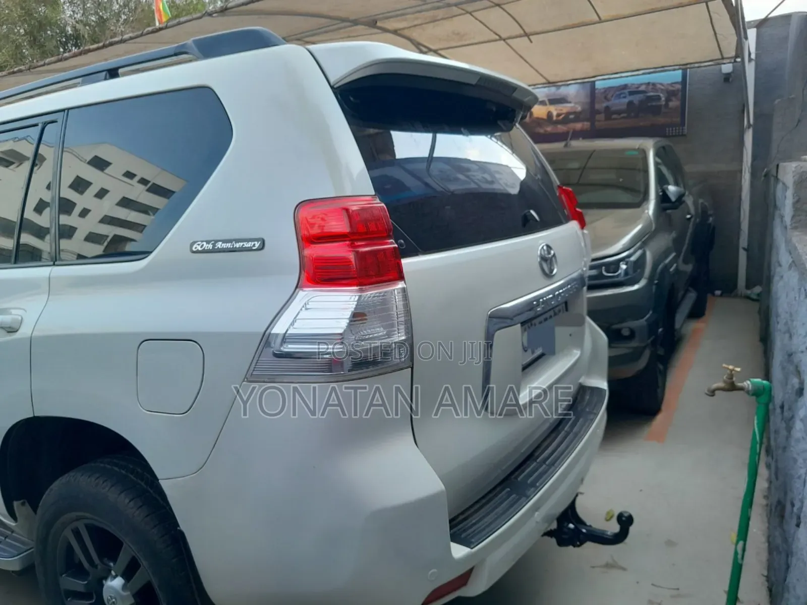 Toyota Land Cruiser Prado 2011 White