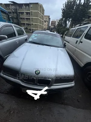 Photo - BMW 328i 1997 Silver