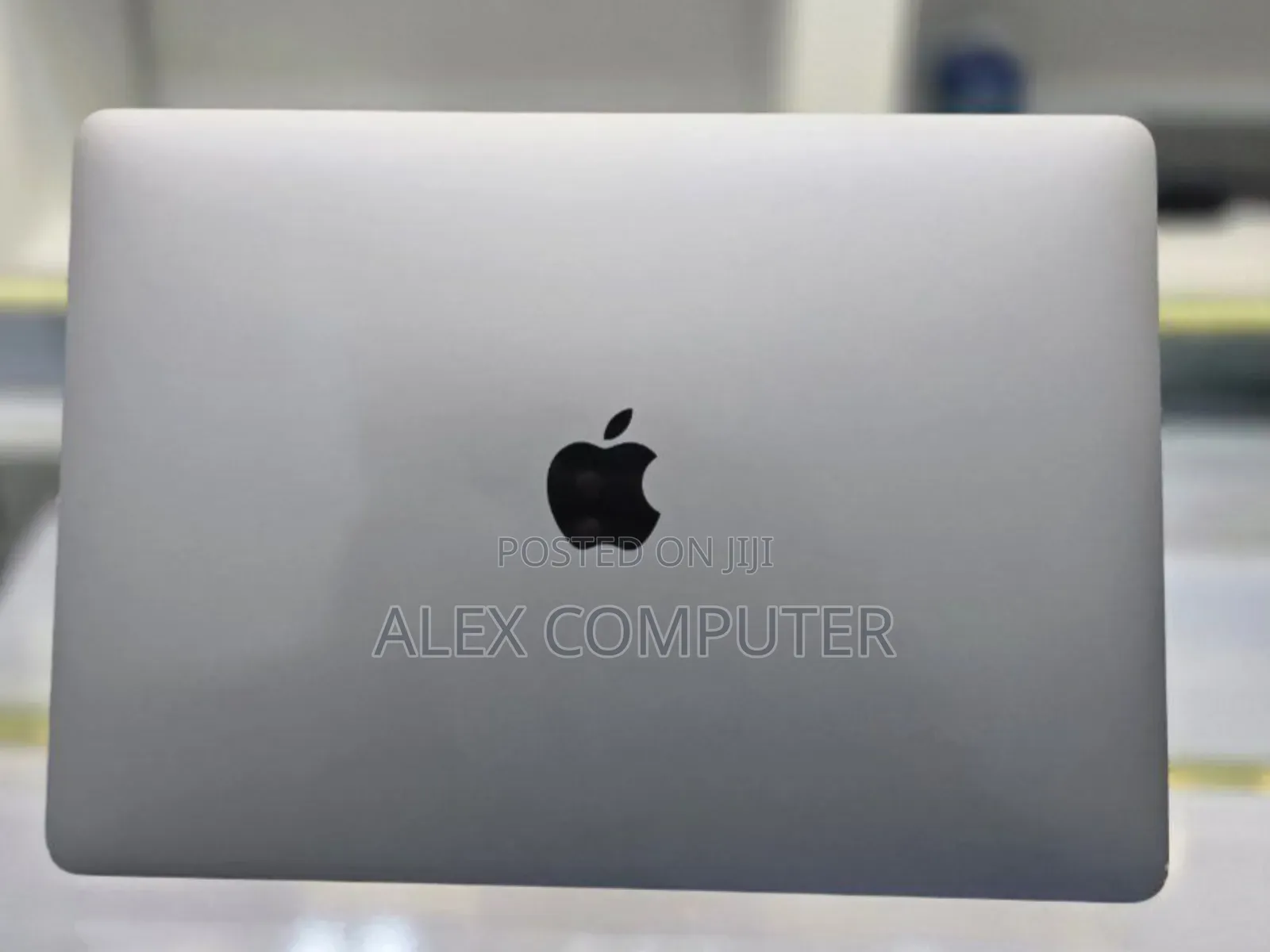 New Laptop Apple MacBook Pro M1 8GB Apple M1 Pro SSD 512GB