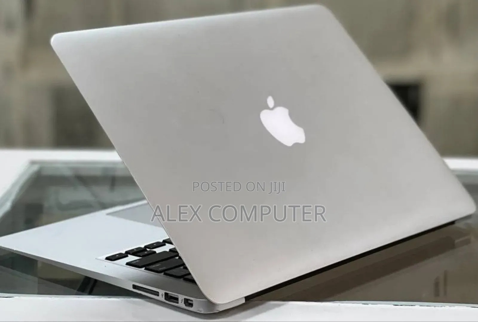 New Laptop Airis 4GB Intel Core I5 SSD 128GB