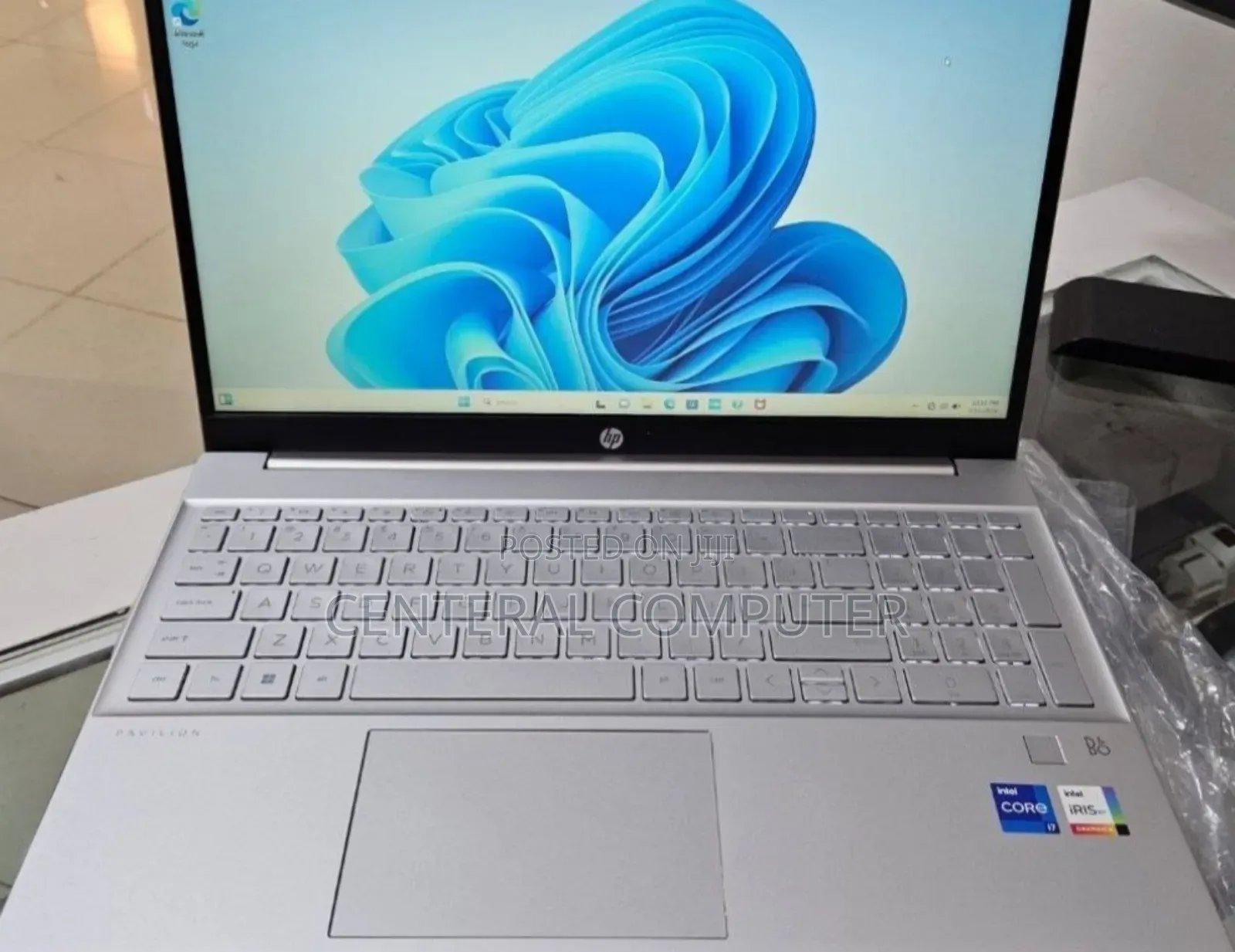 New Laptop HP Pavilion Dv3 8GB Intel Core I5 HDD 1T
