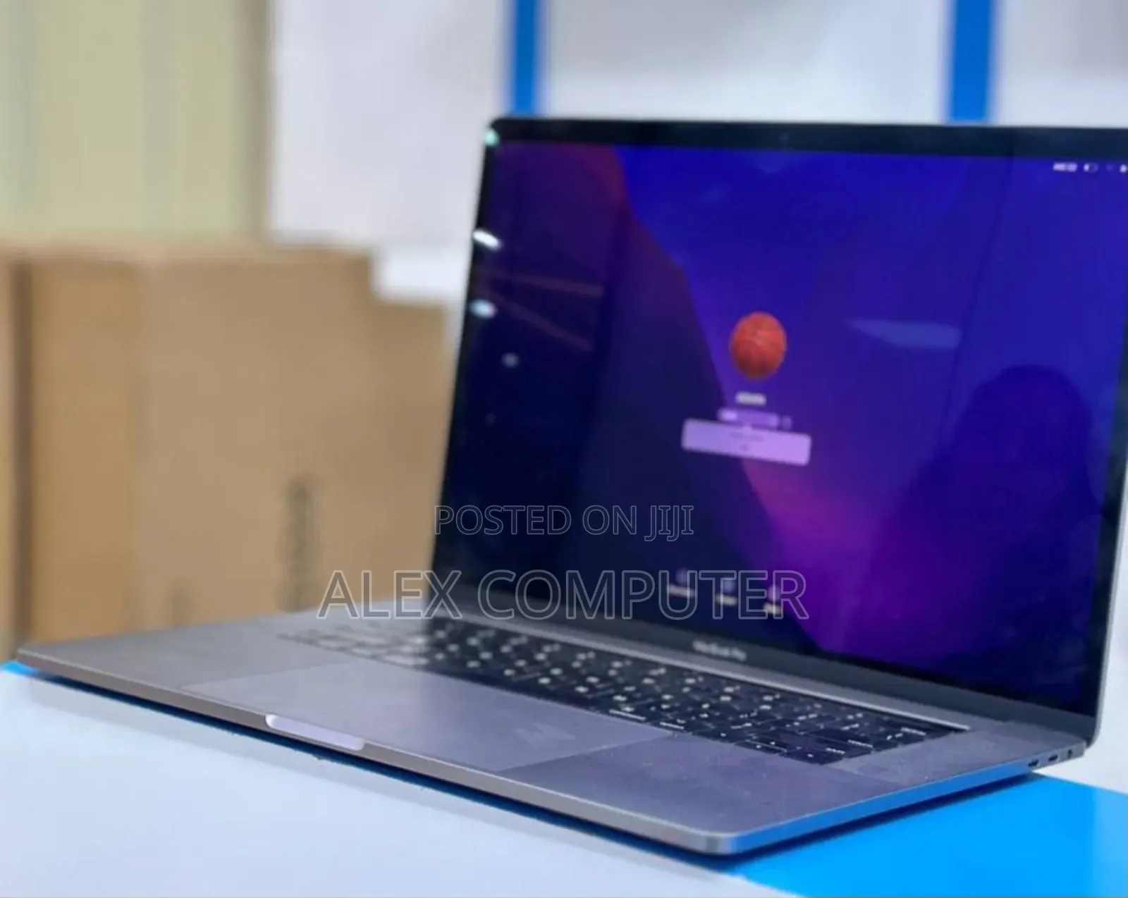 New Laptop Apple MacBook Pro 2017 16GB Intel Core I7 SSD 512GB