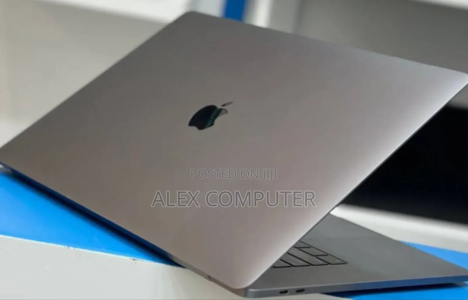 New Laptop Apple MacBook Pro 2017 16GB Intel Core I7 SSD 512GB