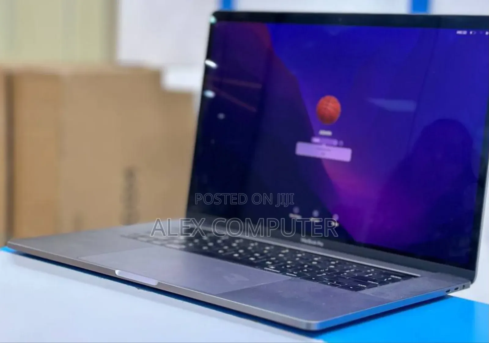 New Laptop Apple MacBook Pro 2017 16GB Intel Core I7 SSD 512GB