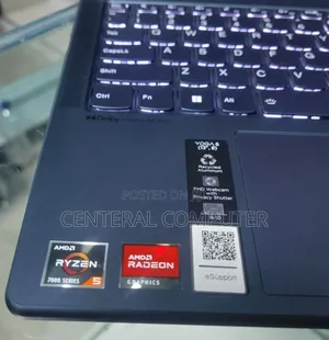 New Laptop Lenovo Yoga 700 16GB Intel Core I7 SSD 512GB