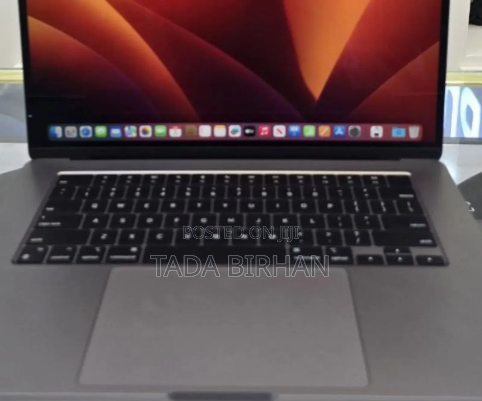 New Laptop Apple MacBook Air 2022 M2 8GB Apple M2 SSD 256GB
