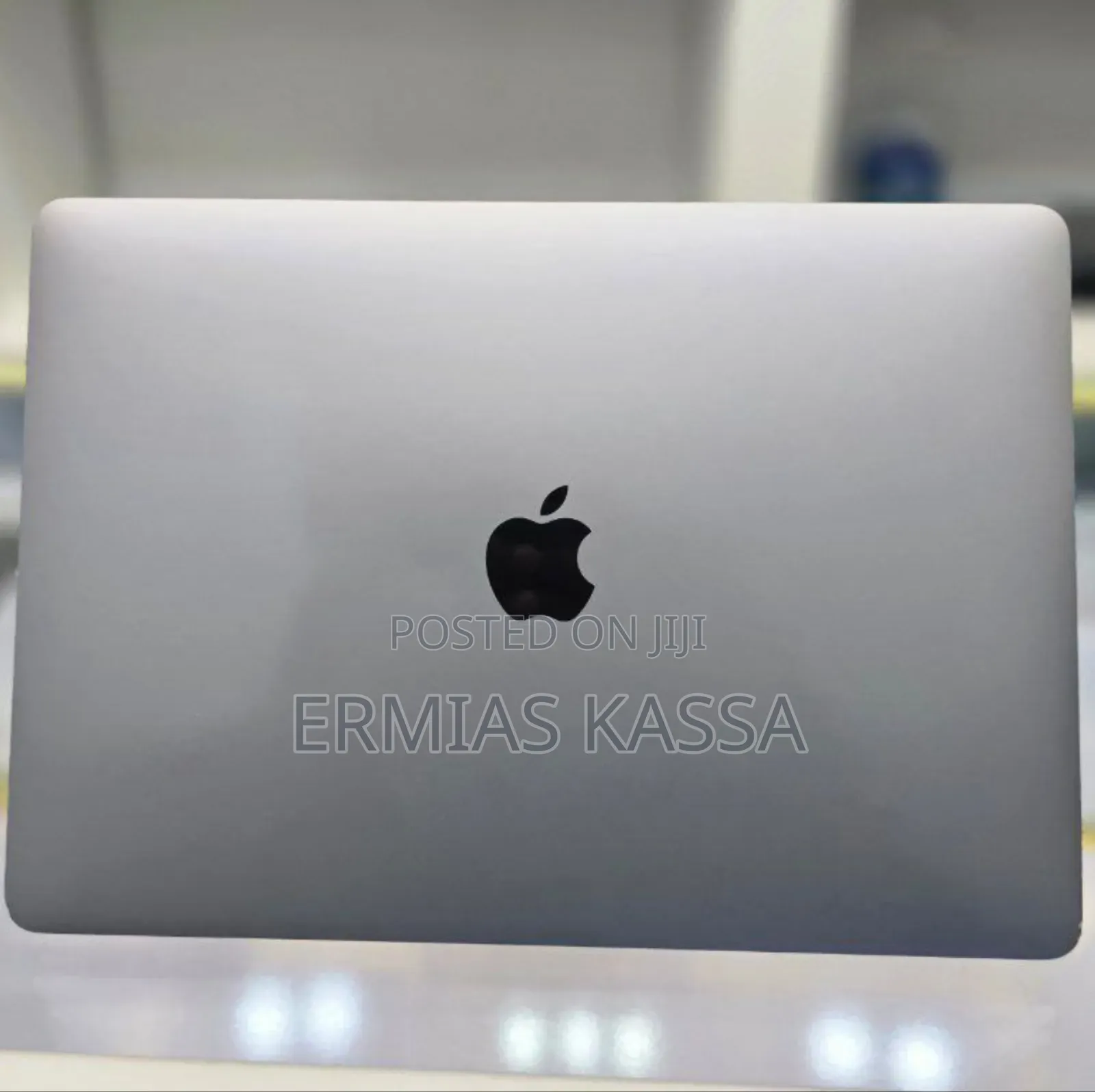 New Laptop Apple MacBook Pro 2020 M1 8GB Apple M1 SSD 512GB