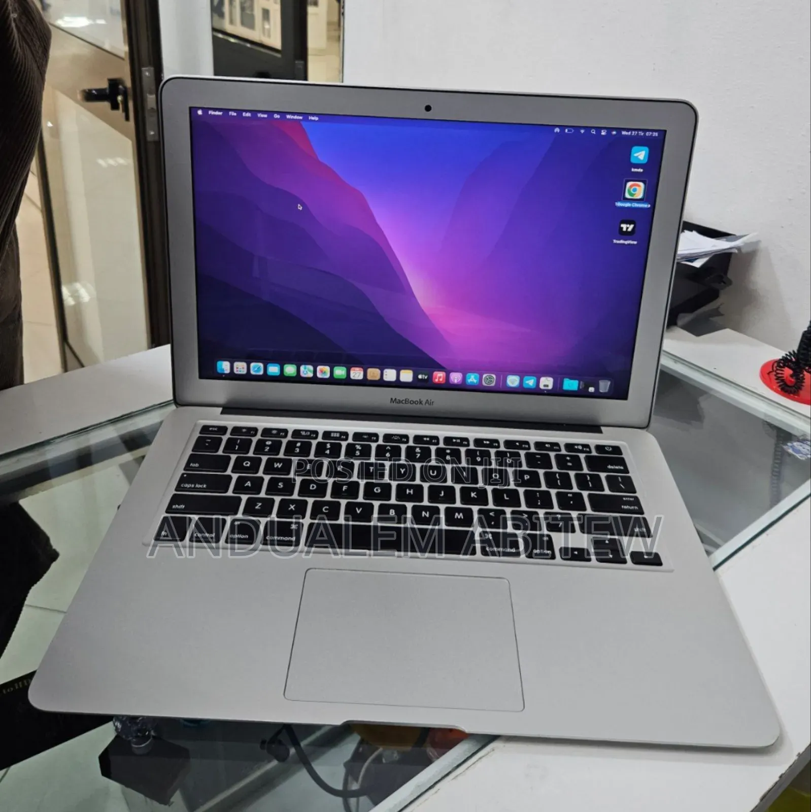 New Laptop Apple MacBook Air 2017 8GB Intel Core I5 SSD 256GB
