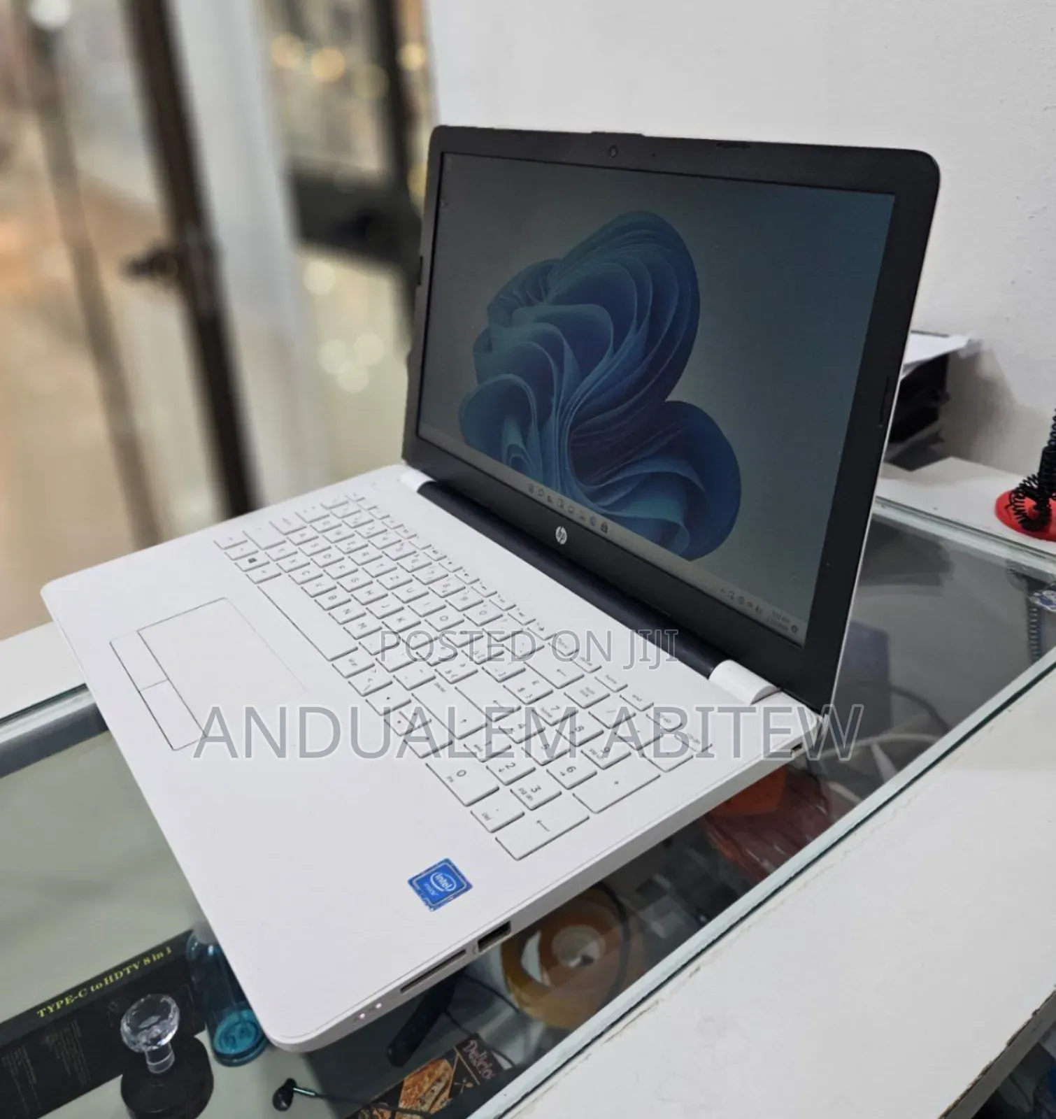 New Laptop HP Stream Notebook 4GB Intel Pentium HDD 1T