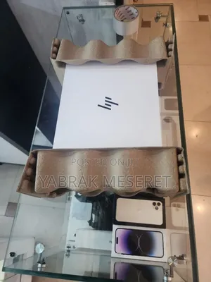 New Laptop HP Spectre 16GB Intel Core I7 SSD 1T