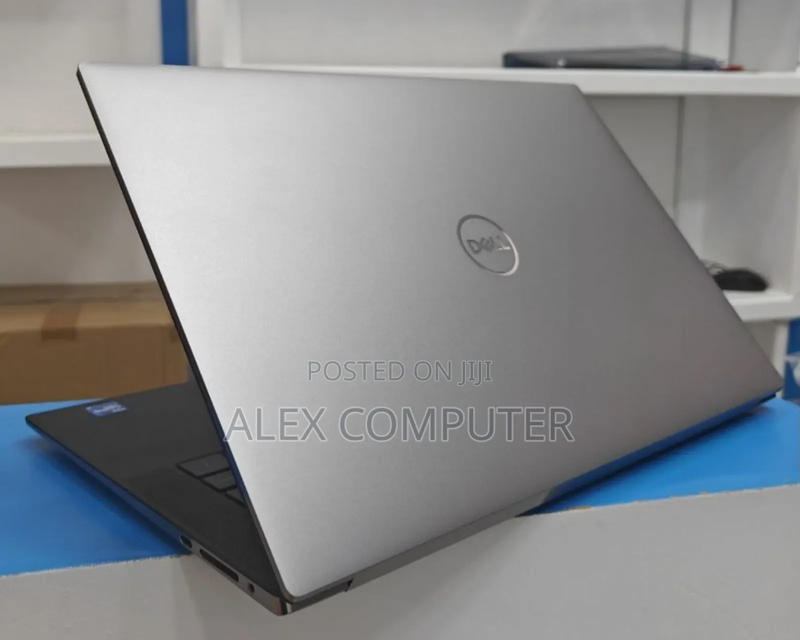 New Laptop Dell Inspiron 15 32GB Intel Core I7 SSD 512GB