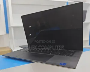 New Laptop Dell Inspiron 15 32GB Intel Core I7 SSD 512GB