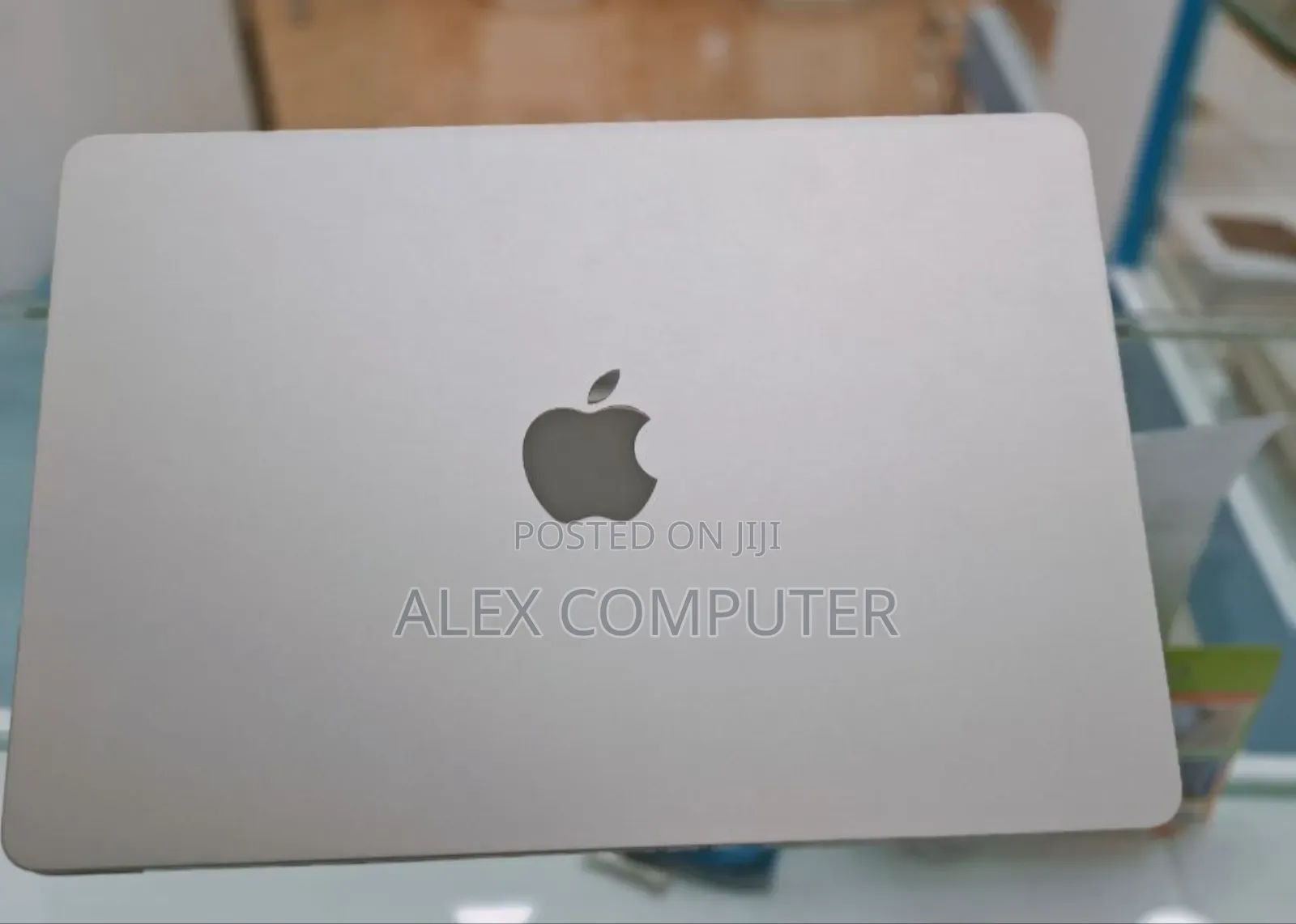 New Laptop Apple MacBook Air 2024 M3 13-Inch 8GB Apple M3 SSD 256GB