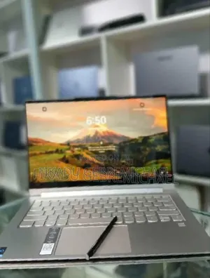 Photo - New Laptop Lenovo Yoga 9i 16GB Intel Core i7 SSD 512GB