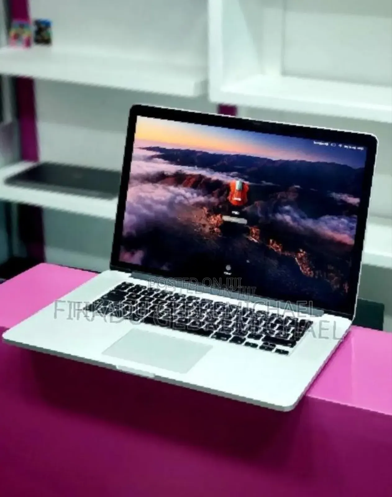 New Laptop Apple MacBook Pro 2015 16GB Intel Core i7 SSD 512GB