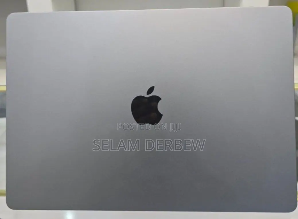 New Laptop Apple MacBook Air 2022 M2 8GB Apple M2 SSD 256GB
