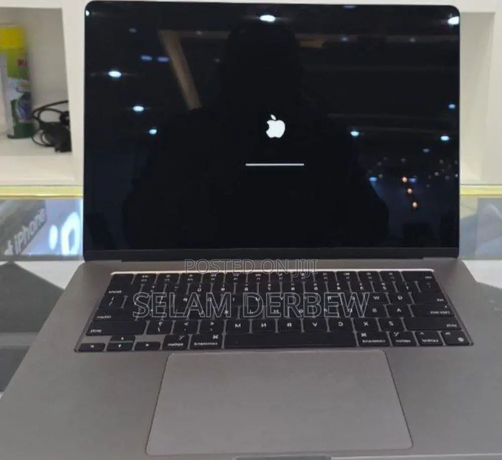 New Laptop Apple MacBook Air 2022 M2 8GB Apple M2 SSD 256GB