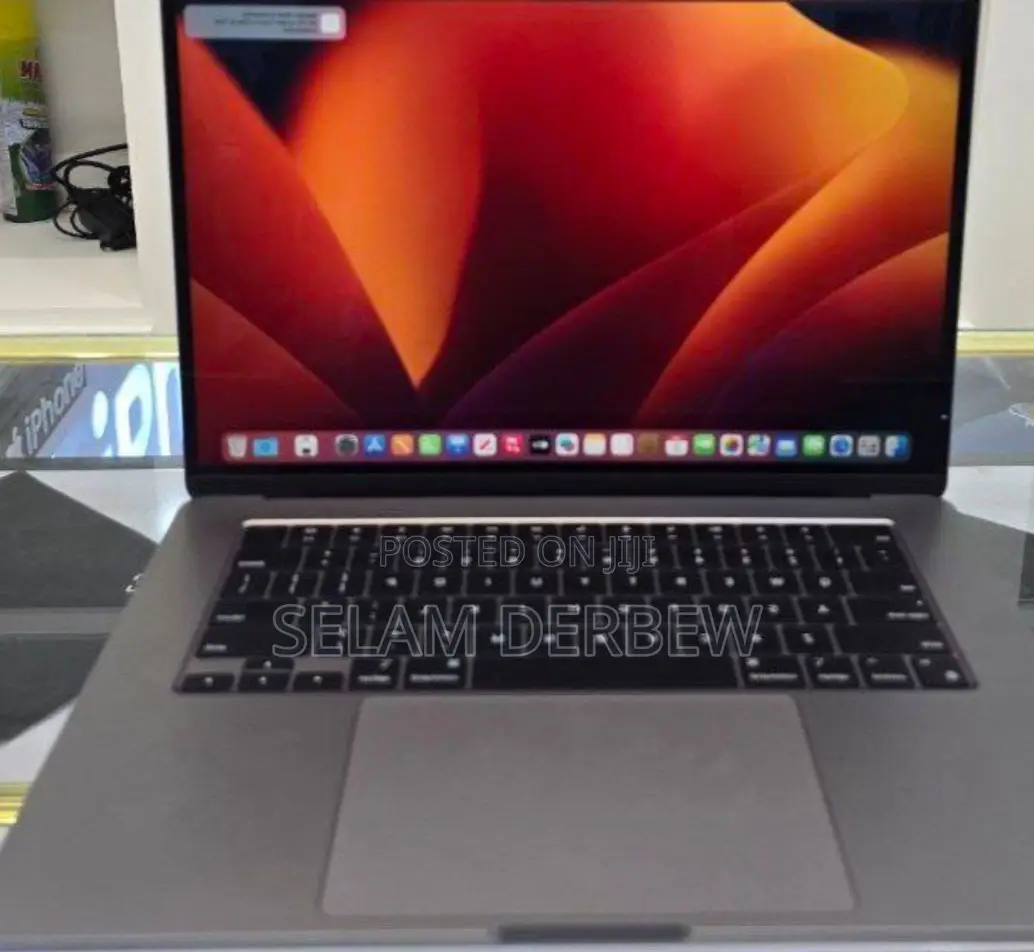 New Laptop Apple MacBook Air 2022 M2 8GB Apple M2 SSD 256GB