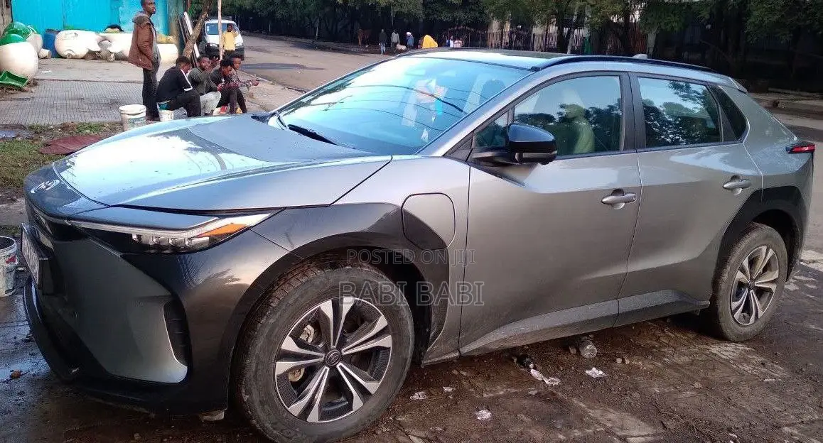 Toyota bZ4X 2022 Silver