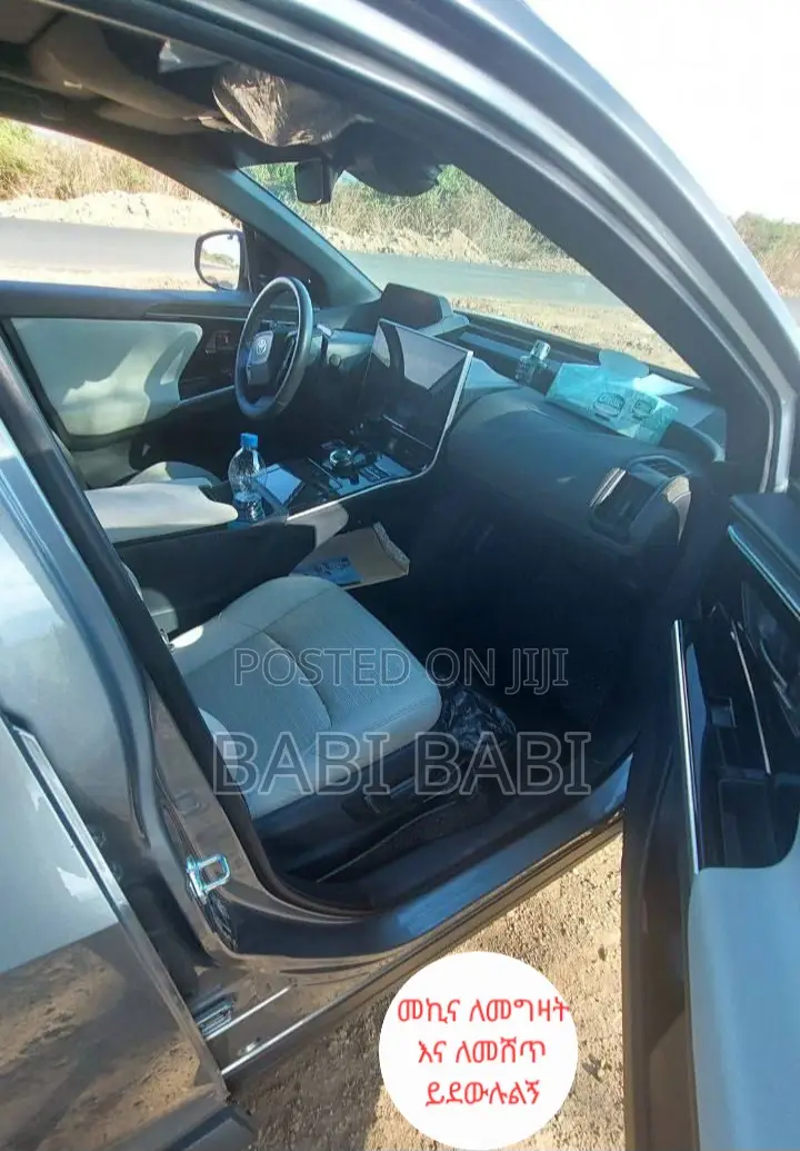 Toyota bZ4X 2022 Silver