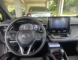 Toyota Corolla 2022 Silver