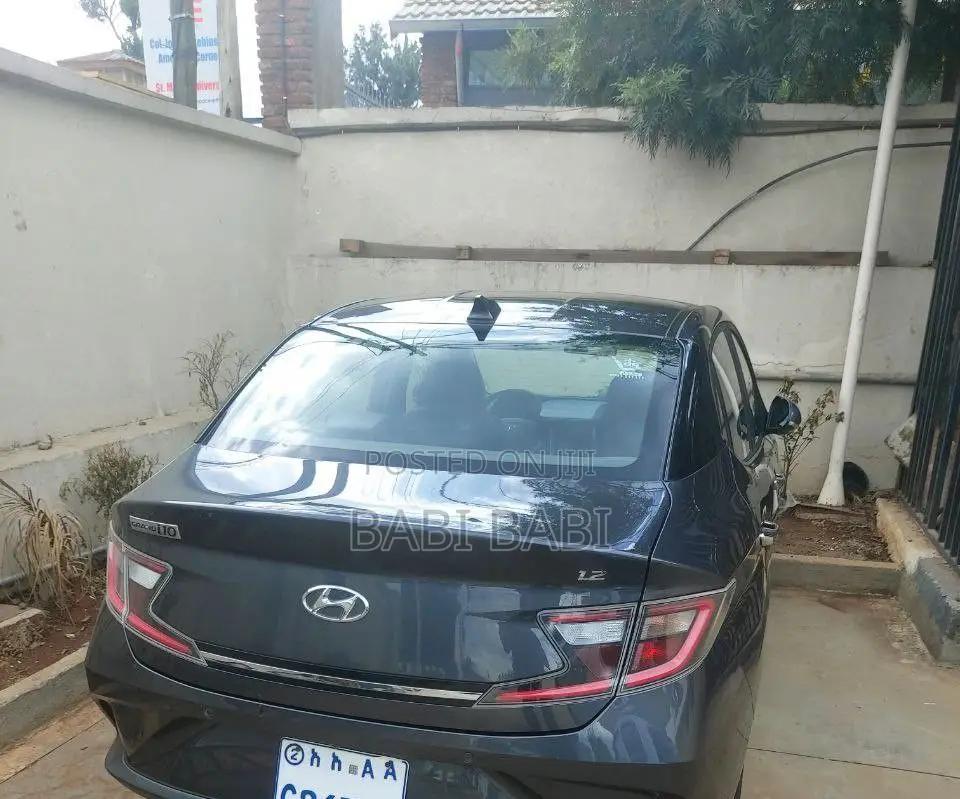 Hyundai I10 2022 Gray