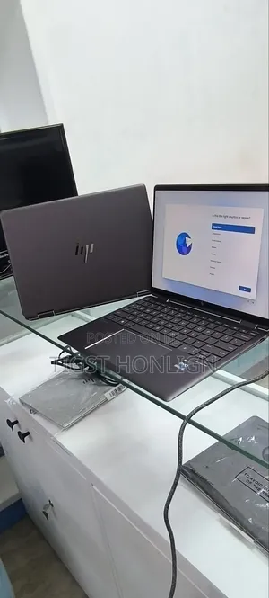 Photo - New Laptop HP Spectre X360 13 16GB Intel Core I7 SSD 512GB