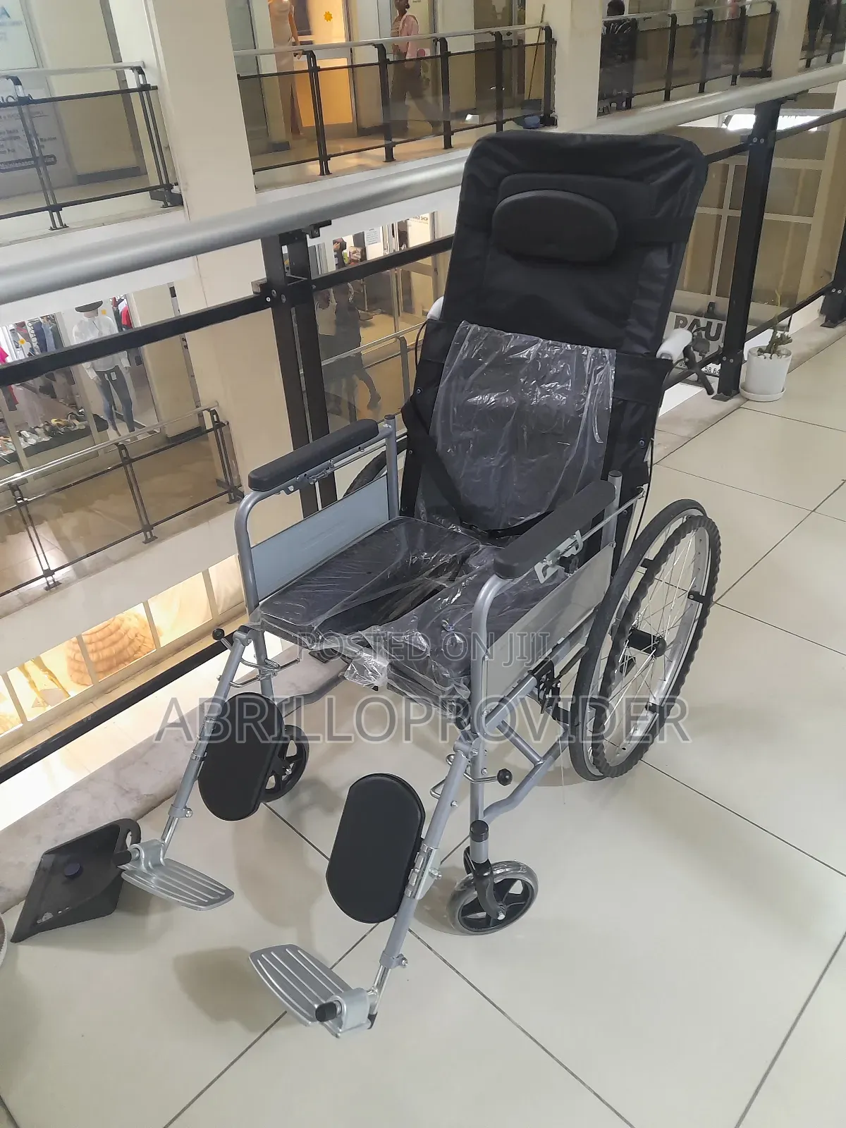 Reclining Wheelchair for Adults, Swing-Away Wheelchair