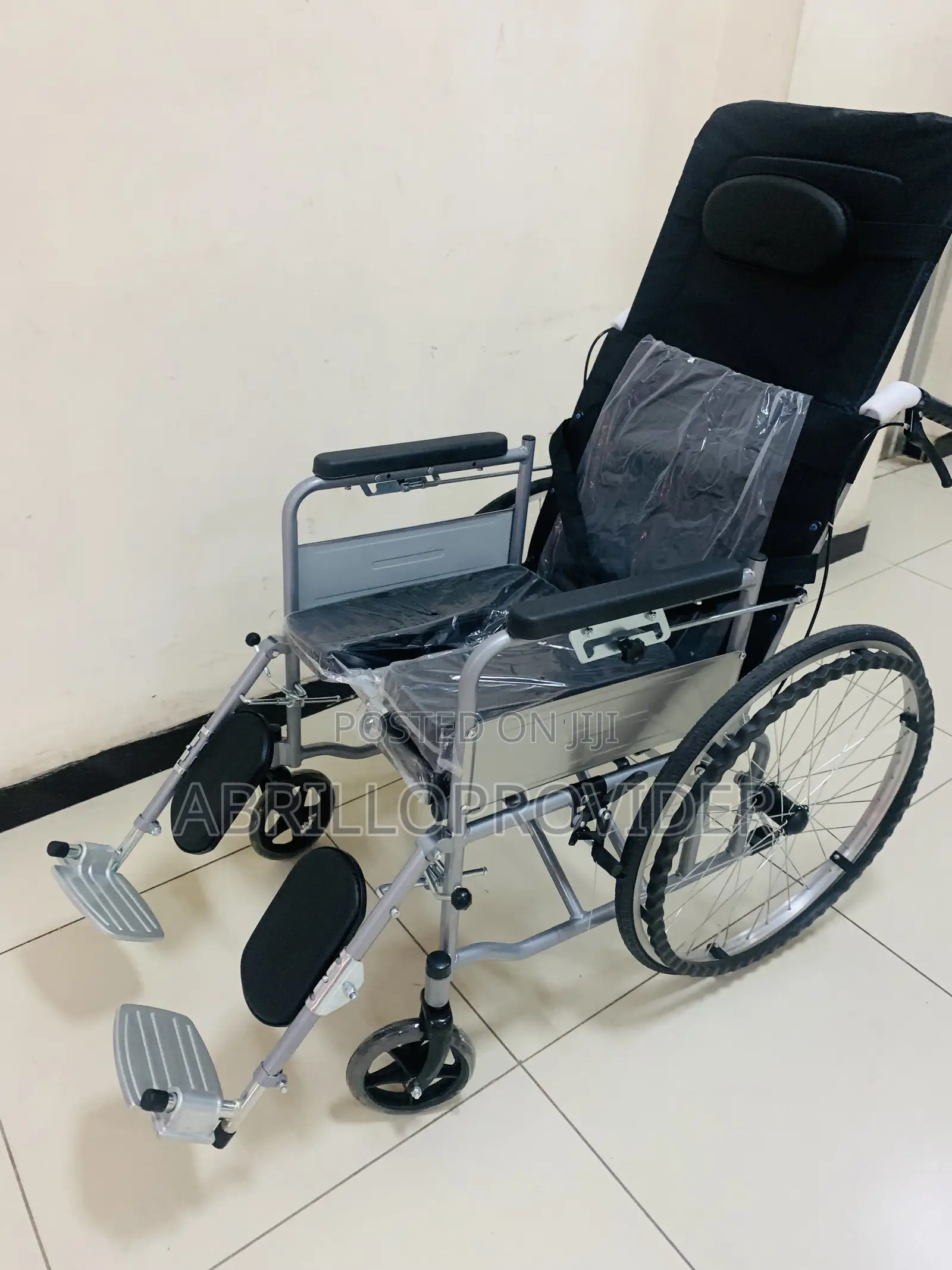 Adjustable Backrest With Angle Adjustable Leg Wheelchair,