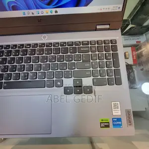 New Laptop Lenovo LOQ 15IRH8 16GB Intel Core I5 SSD 512GB