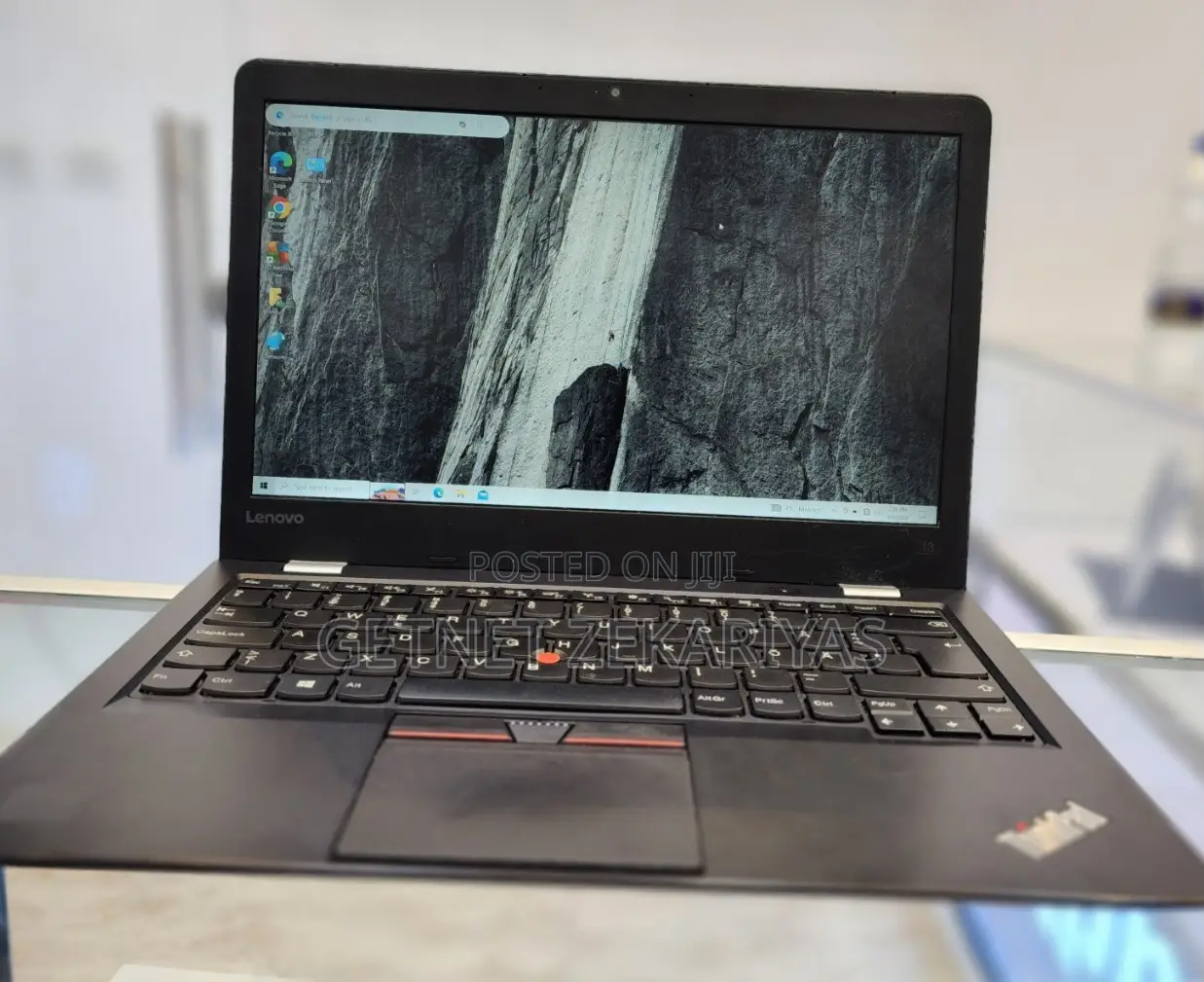 New Laptop Lenovo ThinkPad Yoga 8GB Intel Core I3 SSD 128GB