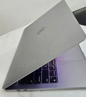 New Laptop Apple MacBook Pro 2020 8GB Apple M1 Pro SSD 512GB