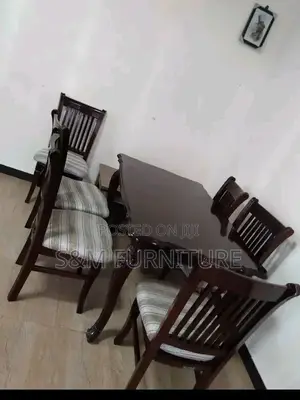 Photo - 6 Seater Dinning Table