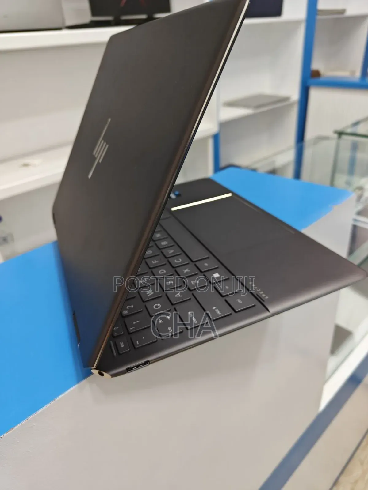 New Laptop HP Spectre X360 13 16GB Intel Core I7 SSD 1T