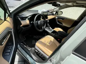 Toyota RAV4 2023 Green