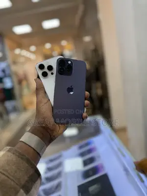 Photo - Apple iPhone 14 Pro Max 256 GB Purple