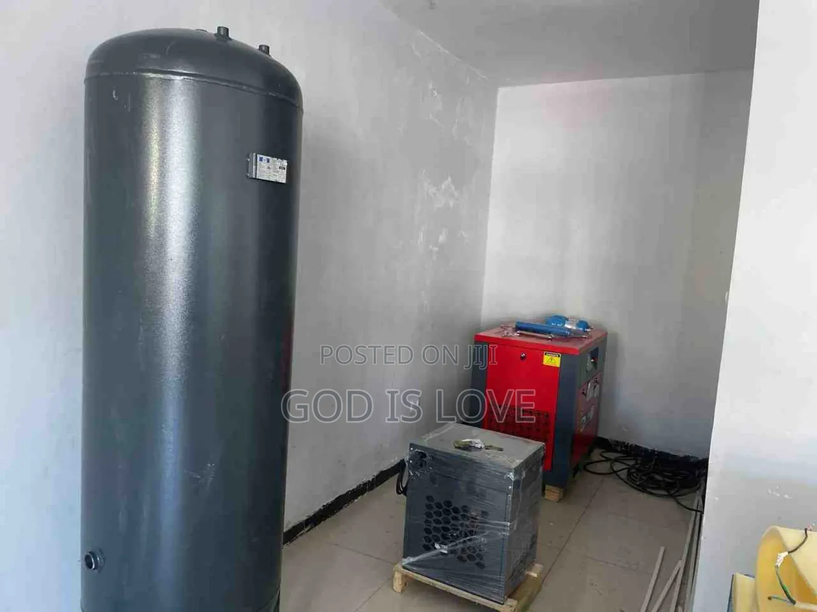 የሚሸጥ ኢንድስትሪያል ኮምፕረሰር(Industrial Compressor ) 8bar,7.5kw