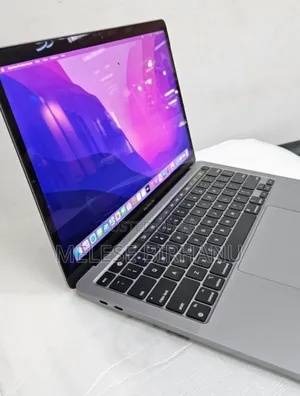 New Laptop Apple MacBook Pro 2020 M1 8GB Apple M1 Pro SSD 512GB