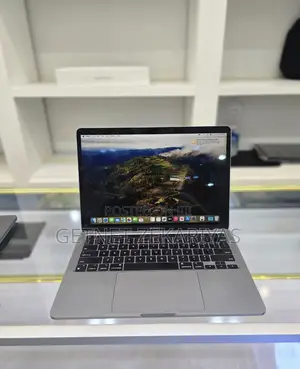 New Laptop Apple MacBook Pro M1 8GB Apple M1 Pro SSD 512GB